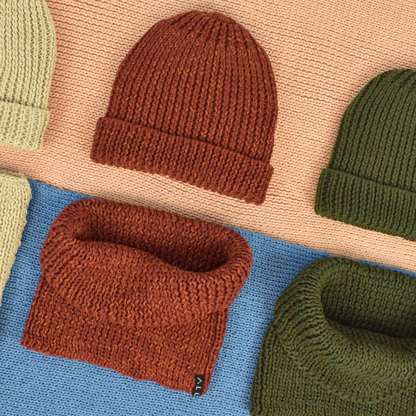 BEANIE AND COWL SET